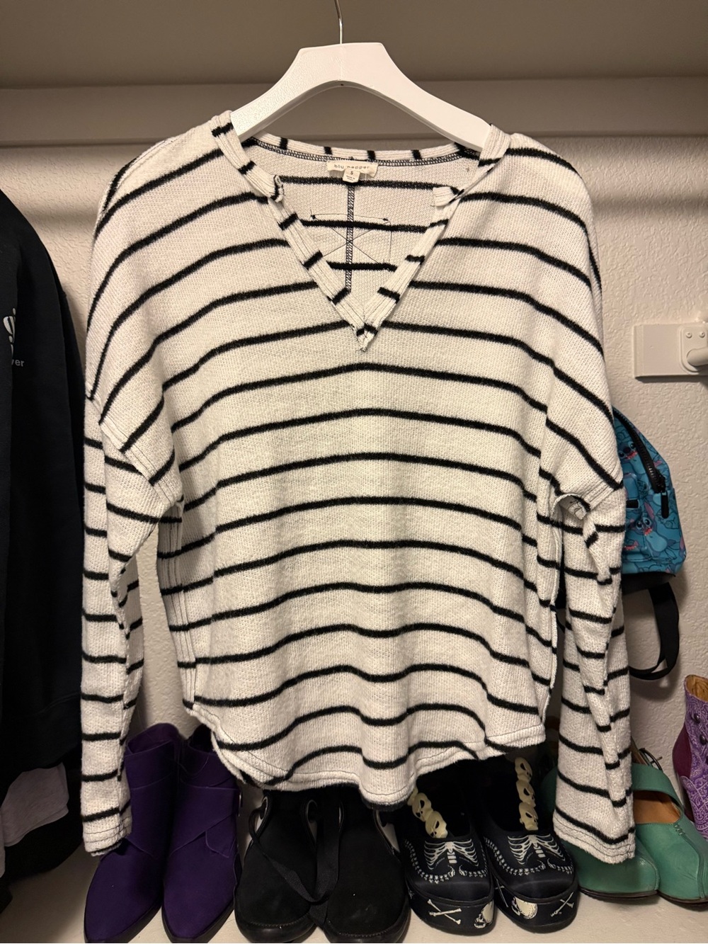 Blu Pepper Women’s Striped V-Neck Long Sleeve Top - White/Black